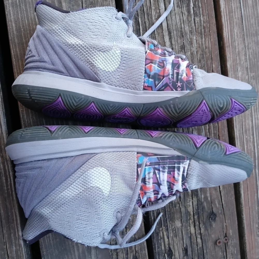 NIKE Kyrie 5 Graffiti Atmosphere Wo's Sz 8 Youth sz 6 .Grey AQ2456 001.. Sock pr